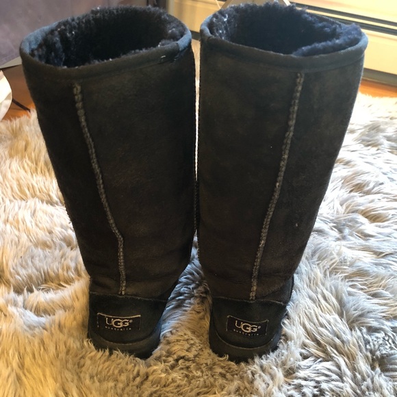 BLACK UGGS🖤🖤🖤 - Picture 3 of 7